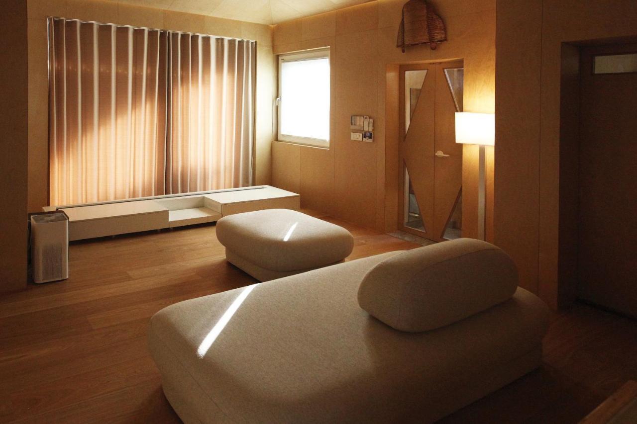 بيونجتايك Entire Apartment Or Single Rooms In Homegarden Park Near Camp Humprehys المظهر الخارجي الصورة